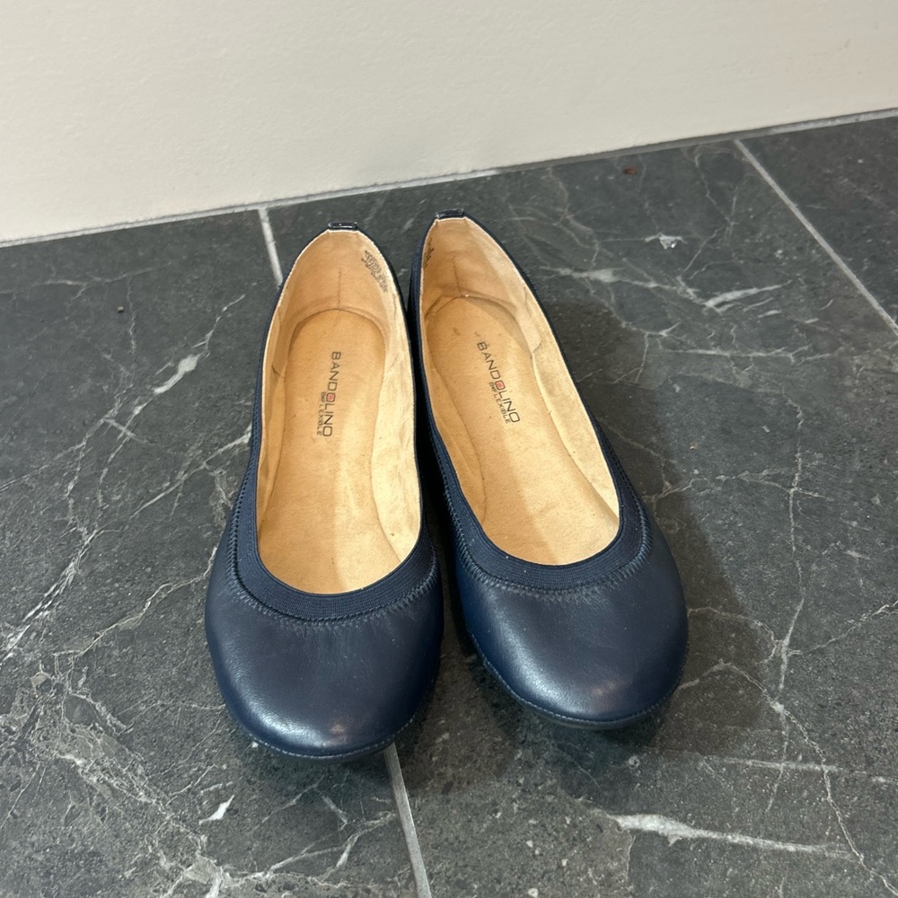 Bandolino Women's Navy Ballet Flats